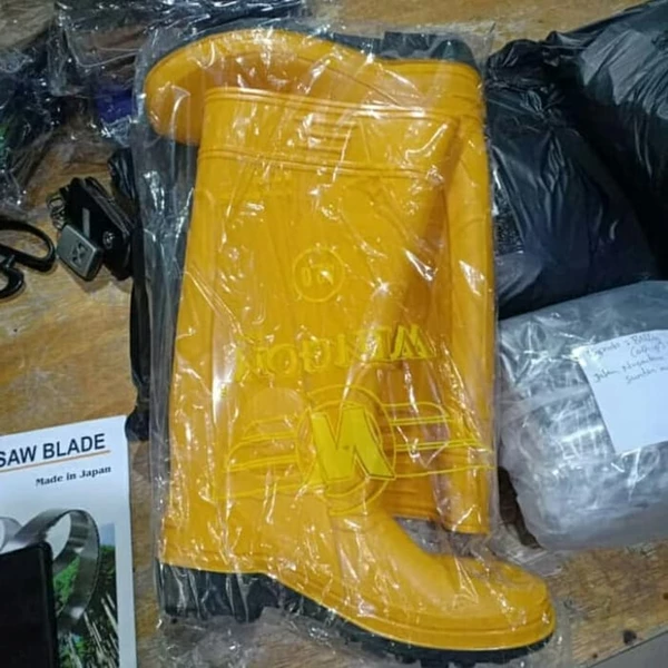 Sepatu Safety Boot Wing On Kuning 