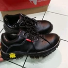 Red Parker P181 safety shoes 7