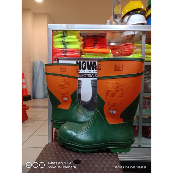  Sepatu Boot Tahan Listrik Novax 